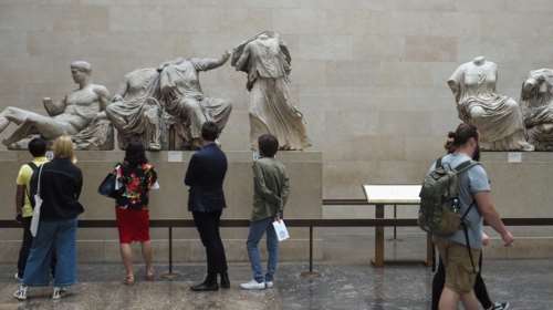 Γλυπτά Παρθενώνα: Υπέρ της επιστροφής τους στην Ελλάδα οι Βρετανοί - Τι λένε Telegraph και Guardian