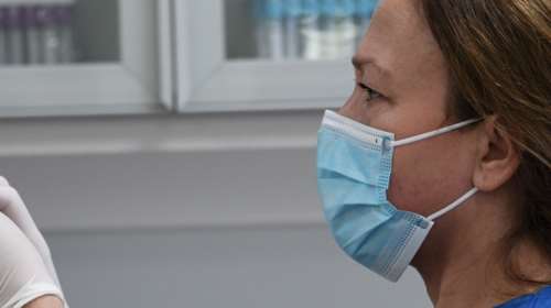 Χαμός με τα ραντεβού εμβολιασμού για τους 30 έως 39 ετών - Πάνω από 90 χιλιάδες ραντεβού σε 24 ώρες