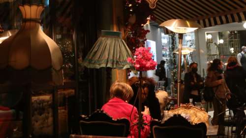 Νέα μέτρα για διασκέδαση, εστίαση, γήπεδα και τηλεργασία - Και πριν από την Πρωτοχρονιά αν χρειαστεί, λέει ο Πλεύρης