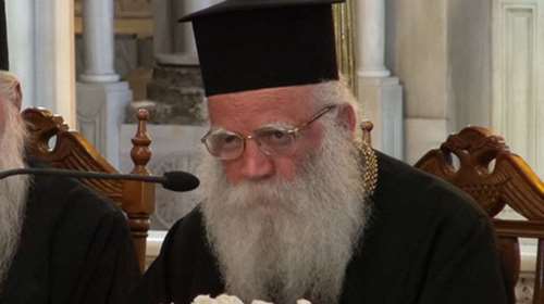 Επικίνδυνοι ψεκασμοί από τον Μητροπολίτη Κυθήρων: Μην κάνετε το εμβόλιο, φτιάχνεται από έμβρυα εκτρώσεων