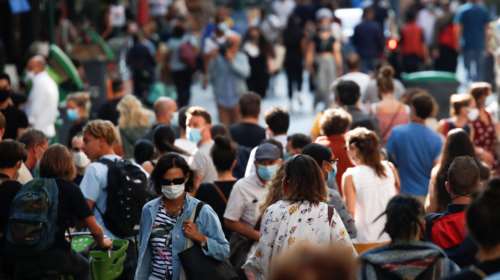 Κορονοϊός: H Ευρώπη προσπαθεί να αποφύγει ένα δεύτερο lockdown - Ολο και αυστηρότερα τα μέτρα