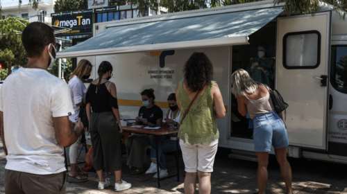 Τζανάκης: Ολοι οι ανεμβολίαστοι θα νοσήσουν - Μπορεί να φτάσουμε τα 3.000 κρούσματα