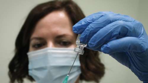 Καταγγελία ΠΟΕΔΗΝ: Νοσηλεύτρια στην Κέρκυρα παρέλυσε μετά τη δεύτερη δόση του εμβολίου