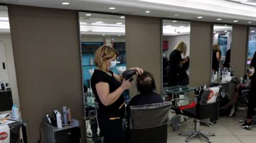 Ανοίγουν το Σάββατο ή την Κυριακή τα κομμωτήρια - Τι ανακοίνωσε το Επαγγελματικό Επιμελητήριο