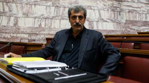 Επιμένει ο Πολάκης για το κτηνιατρικό φάρμακο ως θεραπεία για τον κορονοϊό: Το δίνουν και στην Ινδία