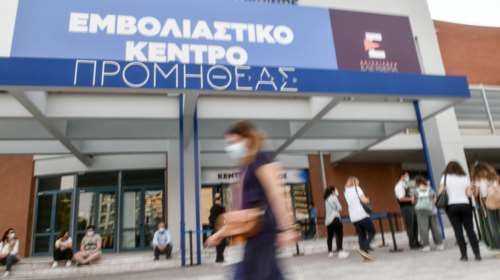 Αγώνας δρόμου κυβέρνησης και ειδικών για τη μετάλλαξη Δέλτα: Πλήρως εμβολιασμένο το 44% των ενηλίκων