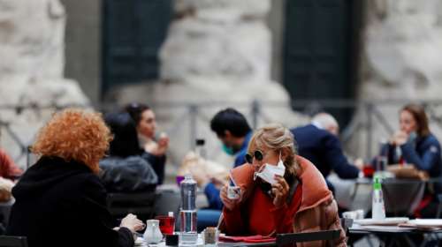 Κορονοϊός - Ιταλία: &quot;Κλείνει&quot; τη χώρα ο Κόντε με νέα μέτρα - Απαγόρευση κυκλοφορίας τη νύχτα - Οι περιφέρειες χωρίζονται σε 3 ζώνες