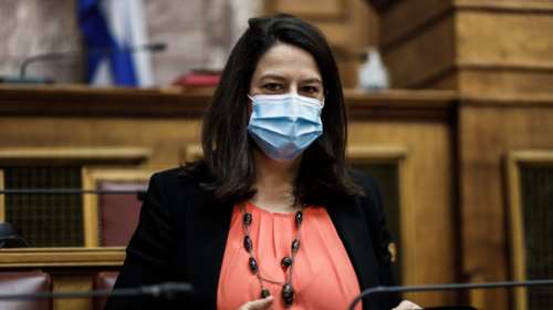 Κεραμέως για επίθεση στο γραφείο της: Δεν πτοούμαστε, δεν εκβιαζόμαστε