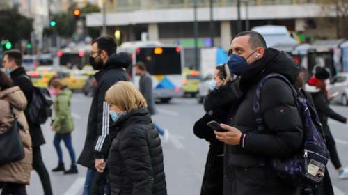Δεν έφτανε ο κορονοϊός, αυξάνονται και τα κρούσματα της γρίπης - Ανησυχία για τις ευάλωτες ομάδες που έκαναν νωρίς 3η δόση
