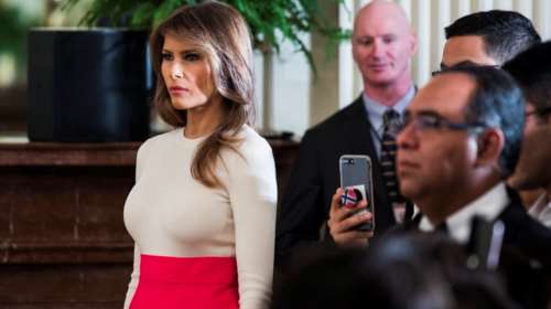 Οι... τελευταίες μέρες της Μελάνια Τραμπ: Τρέμει ότι θα γίνει ξανά το τρόπαιο του Τραμπ