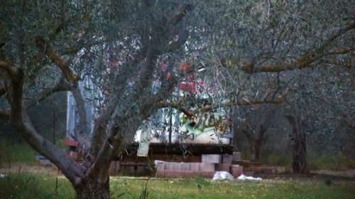 Μυστήριο στο Αργος: Οι πρώτες εκτιμήσεις για τον θάνατο πατέρα και γιου σε κοντέινερ - Τους έψαχναν για μέρες