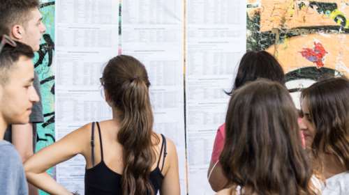 Πανελλήνιες 2021: Τέλος η αγωνία για τους υποψηφίους - Ανακοινώθηκαν οι Βάσεις