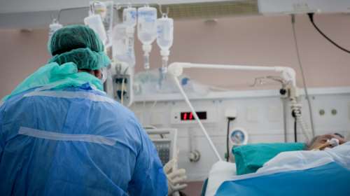 Πιερία: Έγινε εκταφή νεκρού από κορονοϊό - Υπόνοιες για ιατρική αμέλεια