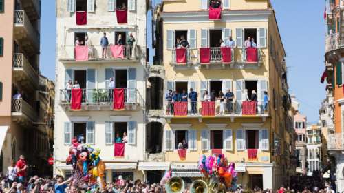 "Βουλιάζουν" οι πασχαλινοί προορισμοί μετά από δύο χρόνια καραντίνας - Πού δεν υπάρχει ούτε... δωμάτιο