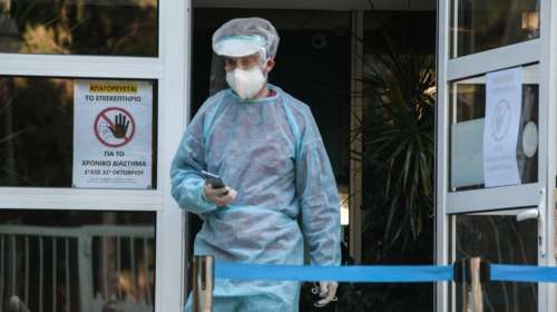 Κορονοϊός: Επικίνδυνη "έκρηξη" με 667 νέα κρούσματα σήμερα - Οκτώ νεκροί - 87 διασωληνωμένοι