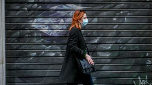 Κορονοϊός: &quot;Βράζει&quot; η Αττική, ασφυκτική η πίεση στις ΜΕΘ με πληρότητα 90% - Απομακρύνεται η άρση του lockdown