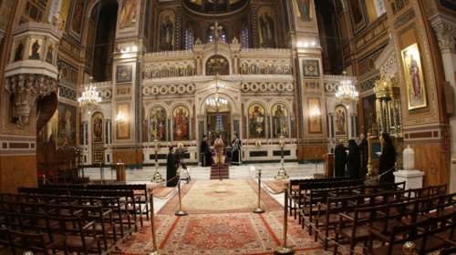 &quot;Ιερό παζάρι&quot; για τον αριθμό των πιστών στις εκκλησίες τα Χριστούγεννα: Συνεδριάζει η Ιερά Σύνοδος