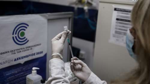 Βασιλακόπουλος για θρομβώσεις: Οι επιπλοκές αφορούν 4 - 5 στους 1 εκατομμύριο εμβολιασμούς