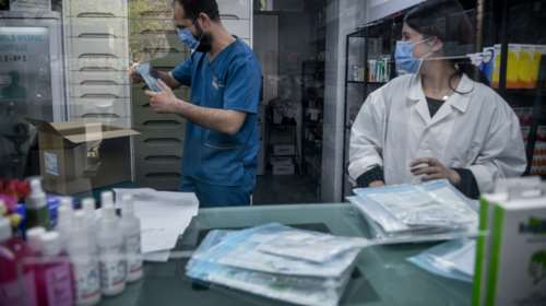 Πώς λειτουργούσε η &quot;φάμπρικα&quot; πλαστών πιστοποιητικών rapid test στο Σουφλί