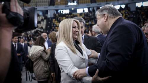 Βενιζέλος σε Γεννηματά: Φώφη, έχω σοκαριστεί, σου εύχομαι με όλη μου την καρδιά περαστικά