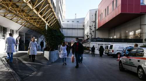 Η μετάλλαξη Όμικρον "παραλύει" νοσοκομεία και δημόσιο: Επιστρατεύονται γιατροί - Ετοιμάζονται μετακινήσεις υπαλλήλων