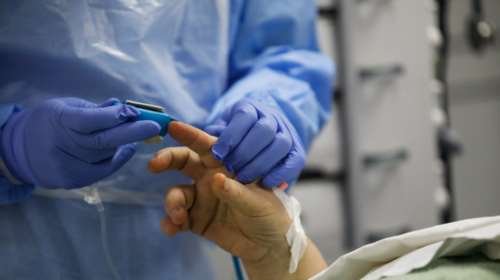 Λουκίδης: Πεθαίνουν ασθενείς με κορονοϊό από &quot;λάθη&quot; στη νοσηλεία στο σπίτι