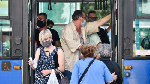 Καραμανλής: Ερχεται έκπτωση για τους εμβολιασμένους επιβάτες στα Μέσα Μεταφοράς- Οχι ξεχωριστοί συρμοί