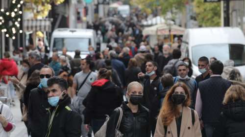 Μετάλλαξη Ομικρον: Στάση αναμονής από κυβέρνηση και ειδικούς - Σενάριο για rapid τεστ σε όλους ενόψει Χριστουγέννων