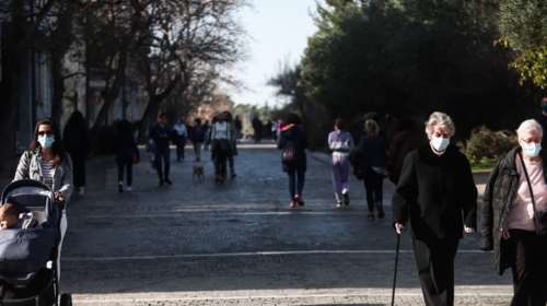 Κανονικά το πρόστιμο για τους ανεμβολίαστους άνω των 60 ετών - Σήμερα η εισήγηση για παράταση των μέτρων