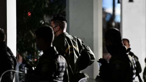 Πέραμα: Η βαλλιστική θα δώσει τις απαντήσεις - Πληροφορίες ότι το κέντρο επιχειρήσεων έδωσε εντολή να σταματήσει η καταδίωξη