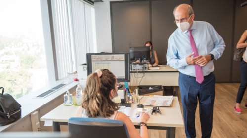 Χατζηδάκης: Εχω στείλει στο πειθαρχικό υπαλλήλους του ΕΦΚΑ που ταλαιπωρούν τον κόσμο