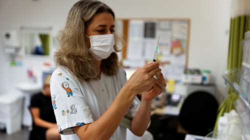 Το Ισραήλ ανακοίνωσε τέταρτη δόση στους άνω των 60 ετών και υγειονομικούς - Η πρώτη χώρα στον κόσμο