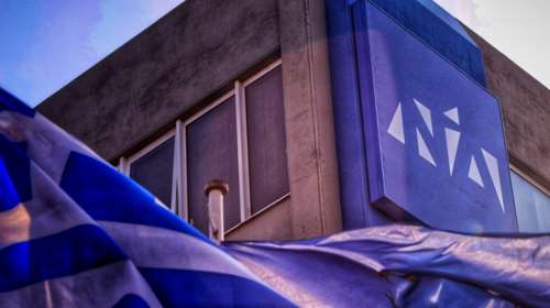 ΝΔ σε ΣΥΡΙΖΑ: Αγνοείτε επιστημονικές αλήθειες - Απαντήστε ευθέως εάν διαφωνείτε με το εμβόλιο