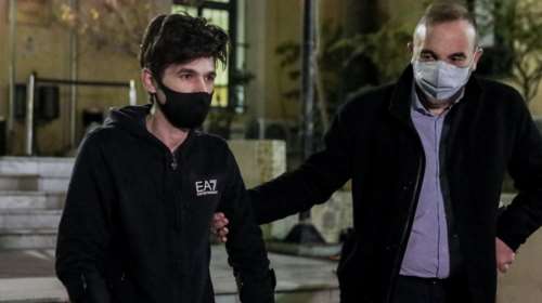 Μένιος Φουρθιώτης: Πληροφορίες για αποφυλάκιση του παρουσιαστή από τις φυλακές Ναυπλίου