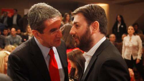 Τηλεφώνημα Λοβέρδου σε Ανδρουλάκη - &quot;Να αγωνιστούμε για ένα μεγάλο και δυνατό ΠΑΣΟΚ&quot;