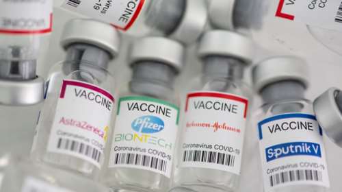 Επικεφαλής BioNTech: Το 2022 τα εμβόλια θα χρειαστούν ανανέωση λόγω νέων μεταλλάξεων