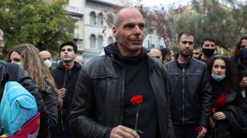 Ο Βαρουφάκης αποκαλύπτει για πρώτη φορά γιατί γράφει το &quot;Γιάνης&quot; με ένα ν