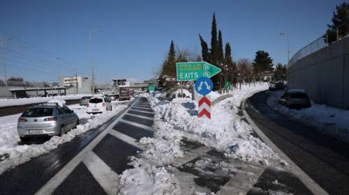 Μαρτυρία για το χάος στην Αττική Οδό: &quot;Μας έλεγαν ότι είναι παράνομο να αφήσουμε εκεί το αυτοκίνητο&quot;