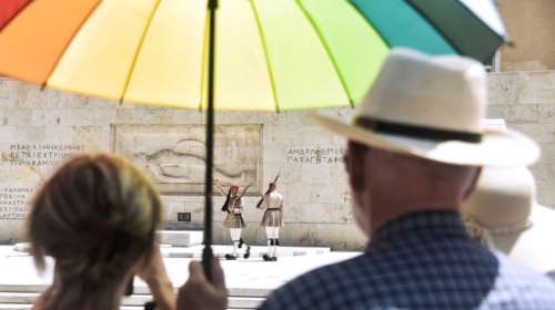 Ανεβαίνει ξανά η θερμοκρασία: Εως 32 βαθμούς ο υδράργυρος - Πού θα σημειωθούν βροχές