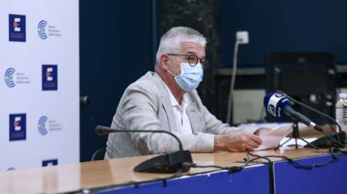 Γώγος: &quot;Μέχρι στιγμής δεν έχουμε θάνατο από την Όμικρον στην Ελλάδα - Εξετάζεται το θέμα των σχολείων&quot; [Βίντεο]