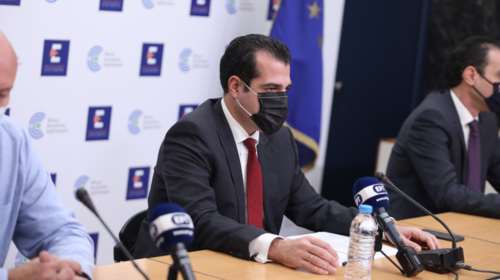 Υποχρεωτικός εμβολιασμός: Ολες οι διευκρινίσεις Πλεύρη για τα πρόστιμα και τις εξαιρέσεις - Δεν αρκεί το ραντεβού ως 16/1