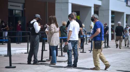 Κορονοϊός: Διπλασιάστηκαν τα ραντεβού για πρώτο εμβολιασμό: Αλλα 30.000 κλείστηκαν την Πέμπτη