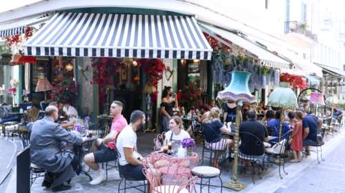 Παραδοχή κυβερνητικού εκπροσώπου για την πανδημία: Τα μηνύματα που δίναμε ήταν ενίοτε αντιφατικά