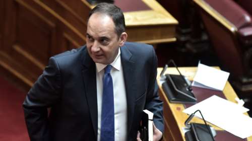 Παραμένει στη ΜΕΘ ο Γιάννης Πλακιωτάκης για 12η ημέρα - Αρνητικός πλέον στον κορονοϊό, αλλά με λοίμωξη