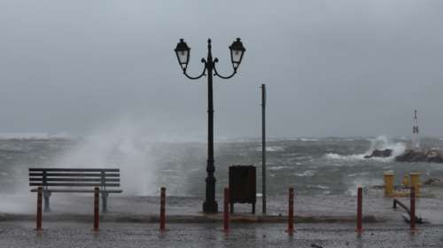 Αστατος ο καιρός με θυελλώδεις ανέμους - Σε ποιες περιοχές θα βρέξει