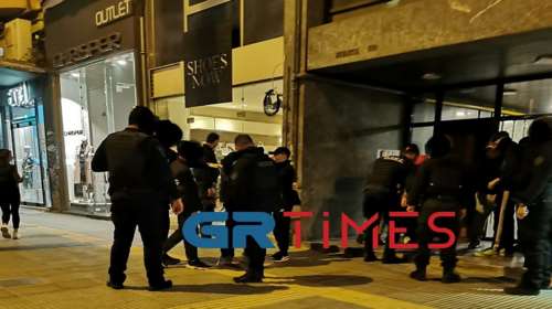 Θεσσαλονίκη: Ανήλικοι επιτέθηκαν με αντικείμενα σε λεωφορείο - 12 προσαγωγές [βίντεο]