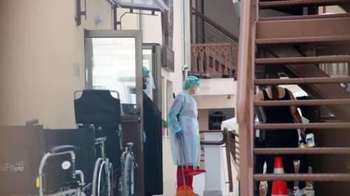 Γηροκομείο Βόλου: Πέθανε 96χρονη με νεφρική ανεπάρκεια που κόλλησε κορονοϊό από ανεμβολίαστο προσωπικό