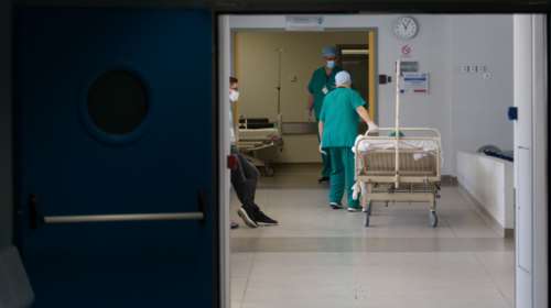 Διευθυντής ΜΕΘ Παπανικολάου: Η εφημερία ξεκινά με μηδέν άδειες κλίνες - Κλαίνε οι νοσηλεύτριες