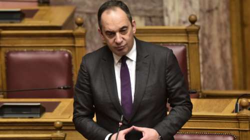 Παραμένει στη ΜΕΘ ο Γιάννης Πλακιωτάκης - Υποχώρησε ο υψηλός πυρετός, αλλά όχι ικανοποιητικά