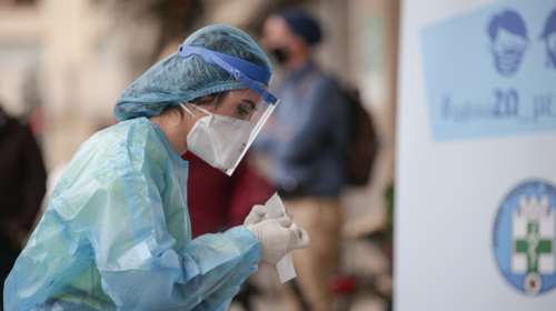 Κορονοϊός - Καθηγητής Πνευμονολογίας: Το Α και το Ω είναι τα περισσότερα τεστ - Πρέπει να ανοίξει ήπια η αγορά